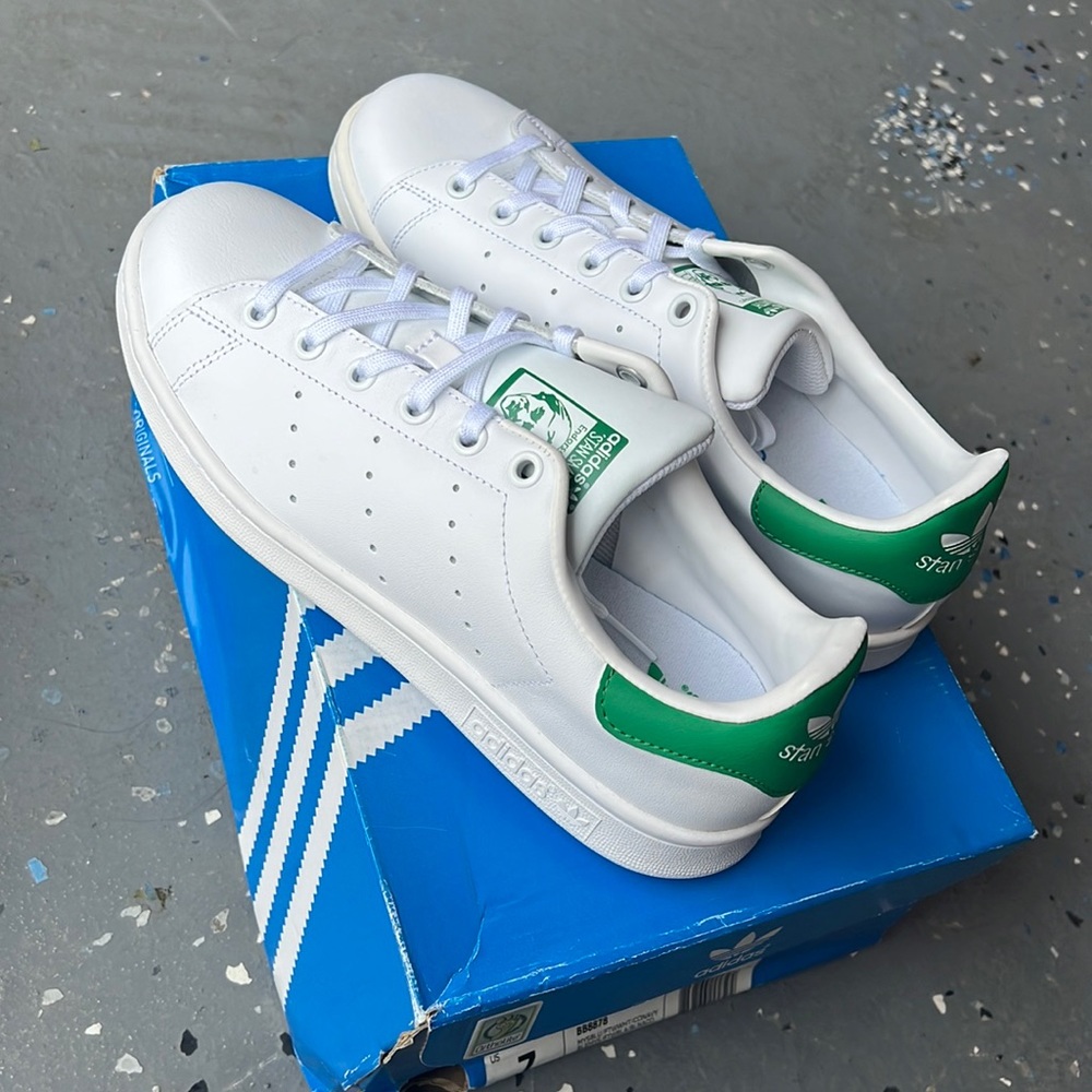 Stan smith men’s sneakers